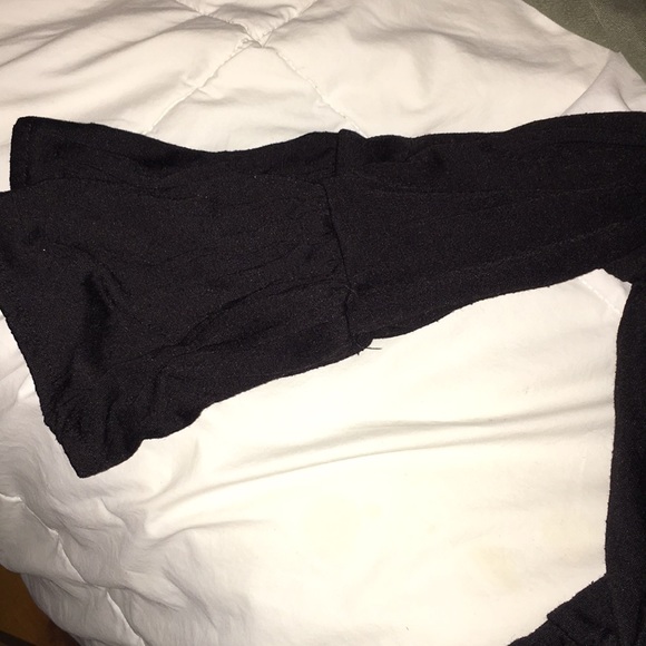 Off the shoulder black top - Picture 3 of 4